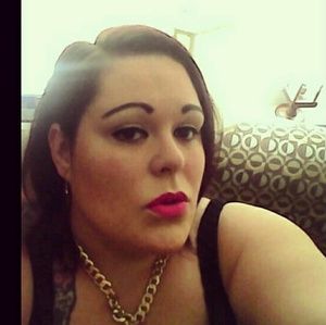 Meet your Posher, Jasmine