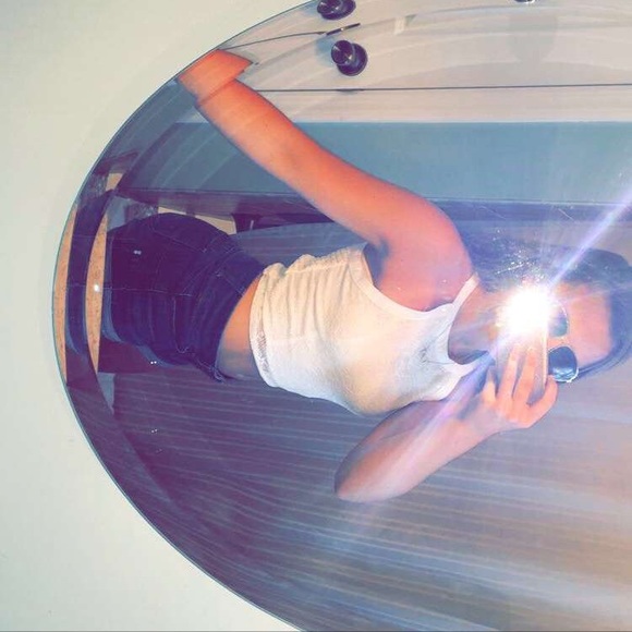 Meet your Posher, Madison - Picture 1 of 1