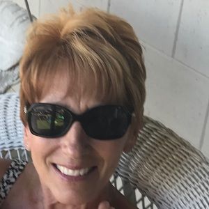 Meet your Posher, Sandra