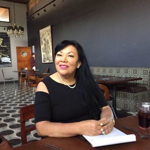 Meet your Posher, Adela