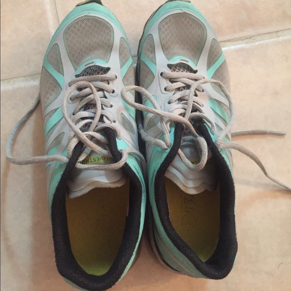 Teal Nike air maxes