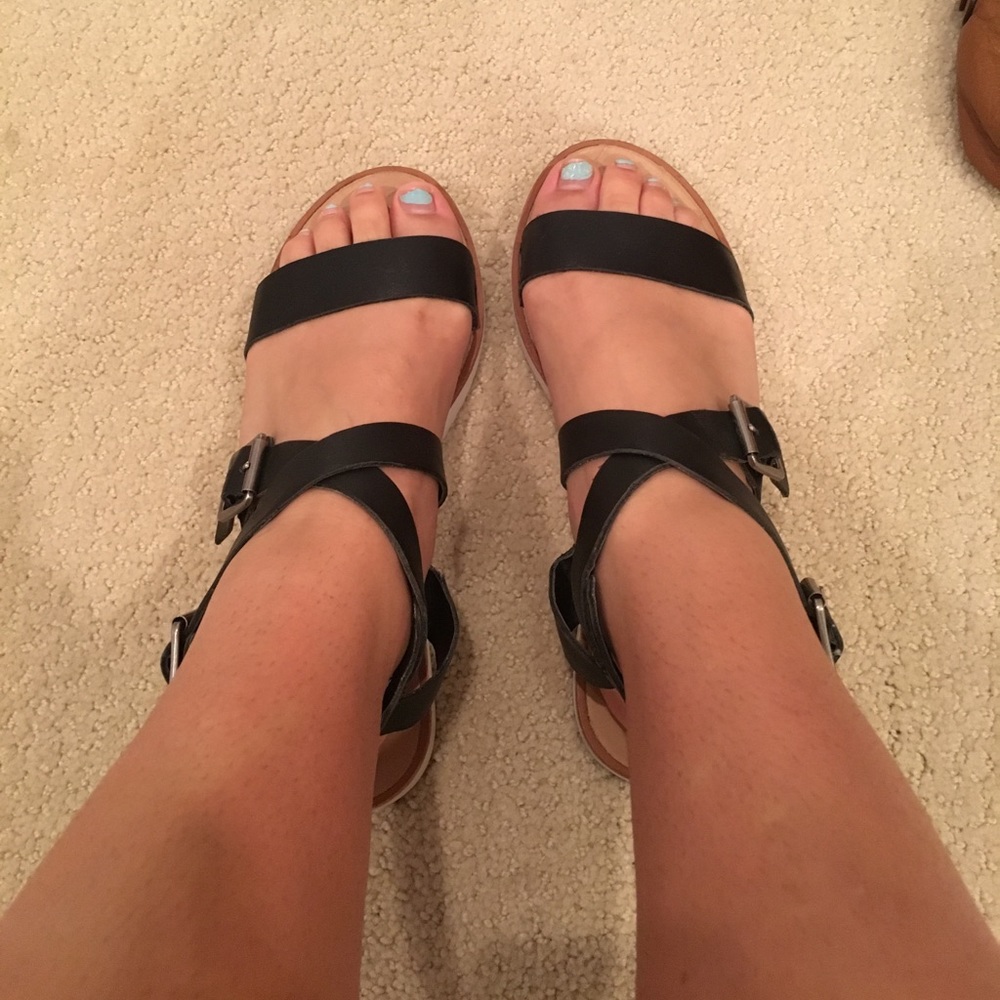 Steve Madden Black Sandals