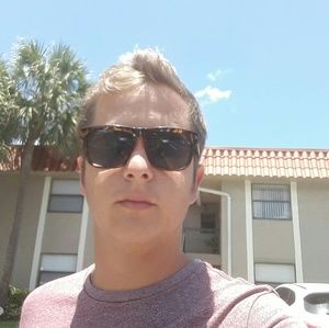 Meet your Posher, Carlos