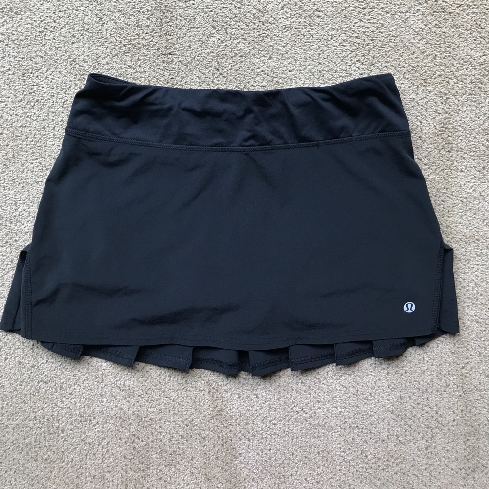 Size 4 lululemon skirt