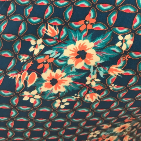 LuLaRoe Lindsay Kimono in Teal floral print - Picture 2 of 3