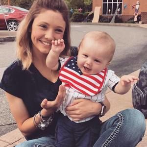 Meet your Posher, Lydia