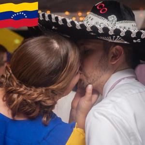 Meet your Posher, Lezly m.