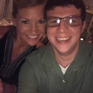 Meet your Posher, Derek