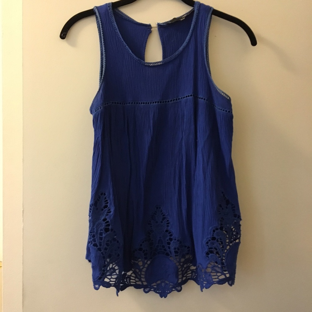 Summer tank with embroidered detail