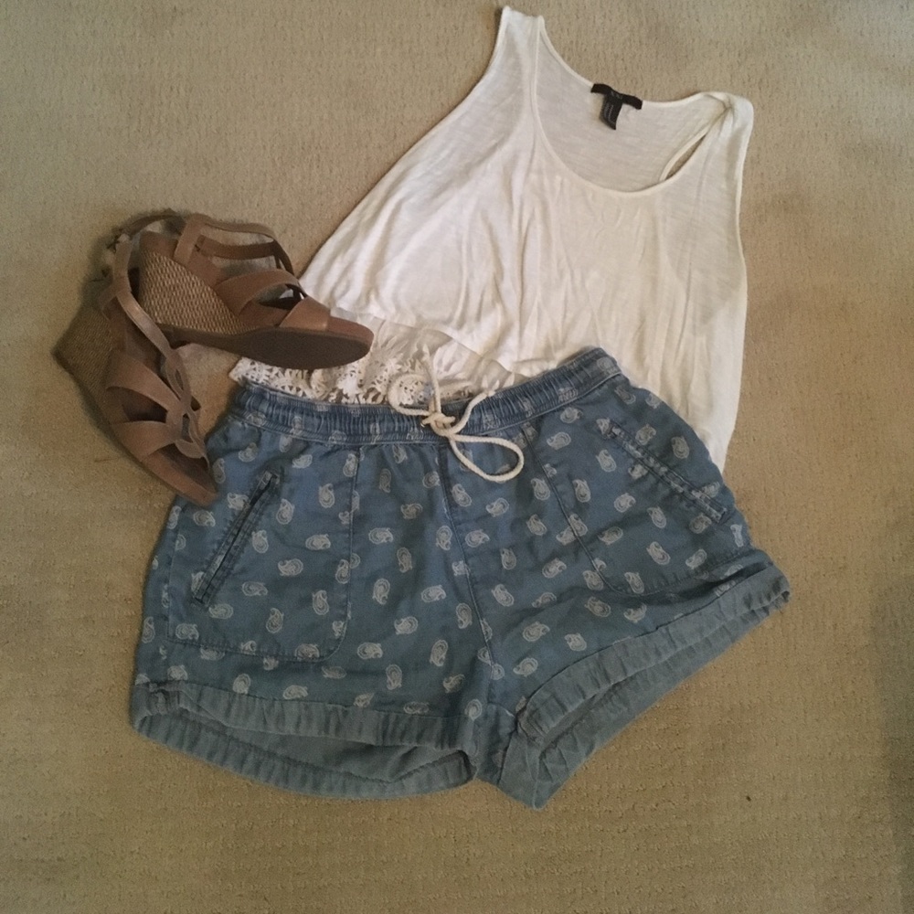 Francesca's chambrey shorts with paisley detail