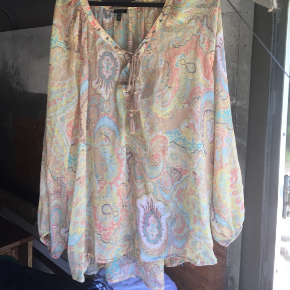 Beautiful paisley Jessica Simpson blouse 3x