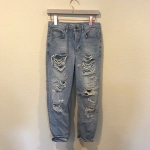 TOPSHOP MOTO distressed boyfriend jeans