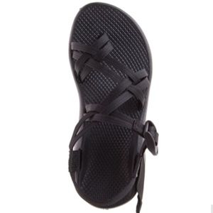 Chaco's Black 8