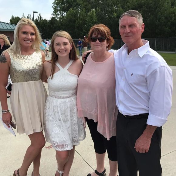 Meet your Posher, Tina - Picture 1 of 1