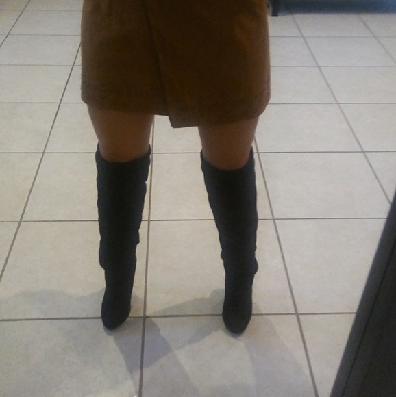 *SALE* - EUC - Over the Knee Boots - Picture 2 of 4