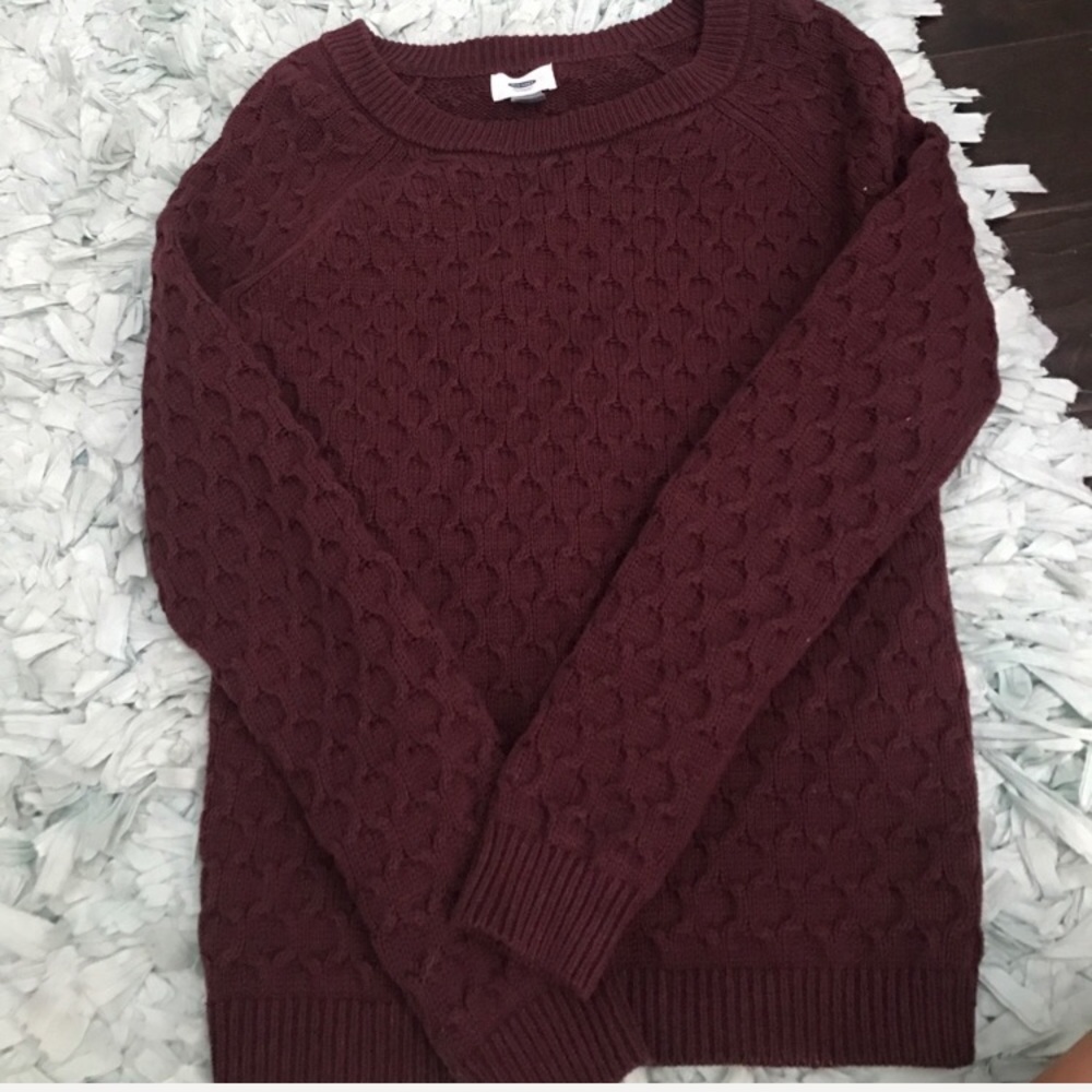 ⭐️Old Navy maroon sweater