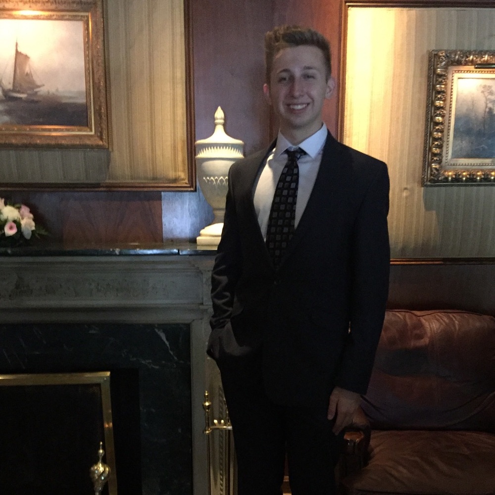 Meet your Posher, Nicholas