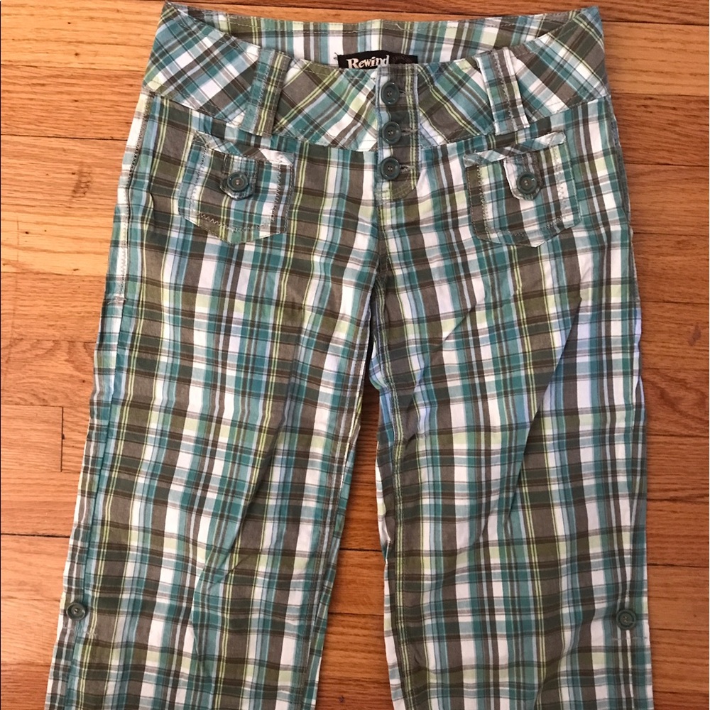 Rewind size 3 green multicolored plaid capris summer casual college relax comfy