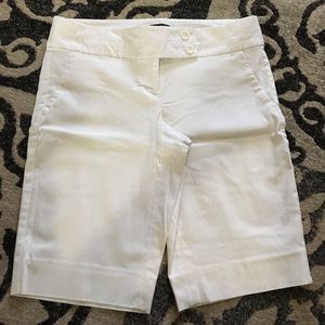 The Limited Exact Stretch Bermuda shorts