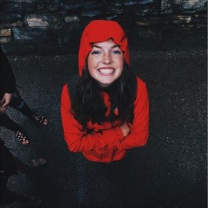 Meet your Posher, Ellie