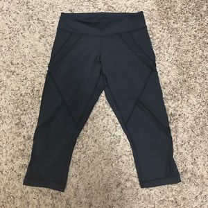 Lulu Black Cool to Street Crop Luxtreme Mesh Sz 4