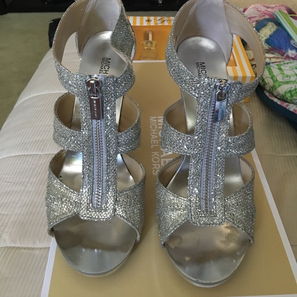 Michael kors Berkeley strap - Picture 2 of 4