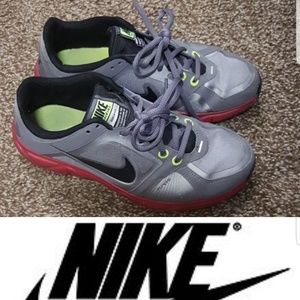 PRICE DROP!! Womens Nike shoes