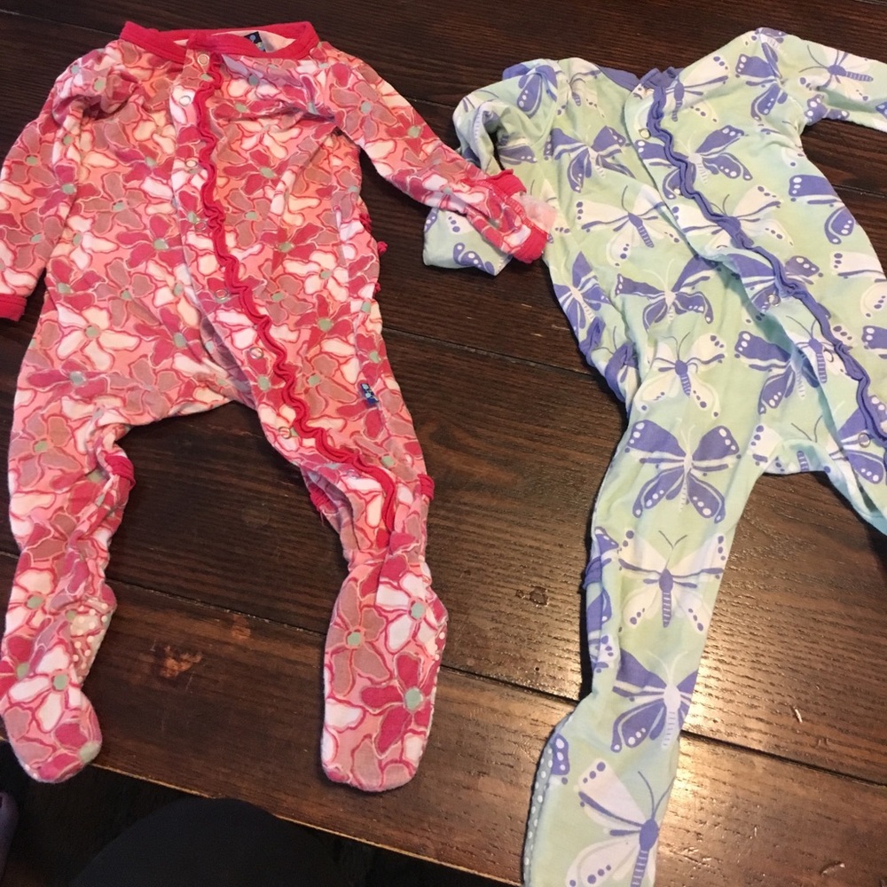 Like new Kickee pants pjs 3-6 mnth bundle.