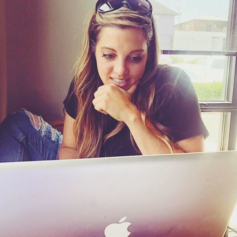 Meet your Posher, Felicia