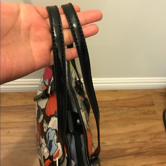 ❌SOLD❌🌺Nine West Ava Tote🌺 - Picture 5 of 8