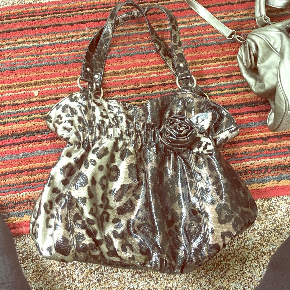 nine and co leapord print purse minor use