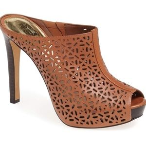 SZ 13W VINCE CAMUTO 'Jaso' perforated leather mule