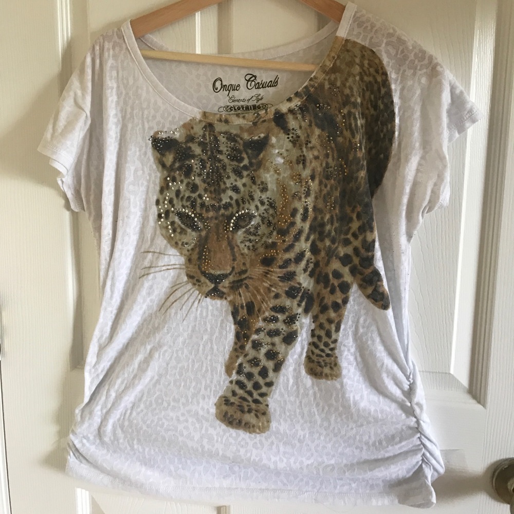 Tshirt with rhinestone leopard