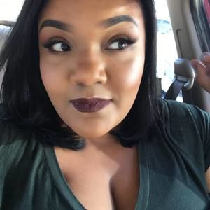 Meet your Posher, Claudia