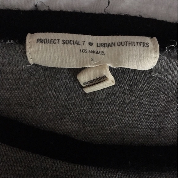 UO Grey Ringer Tee - Picture 3 of 3