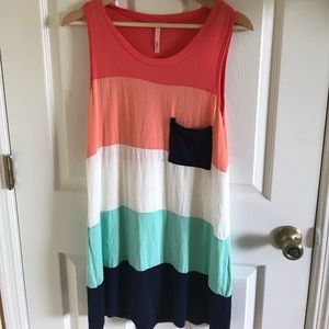 Colorful sleeveless tunic