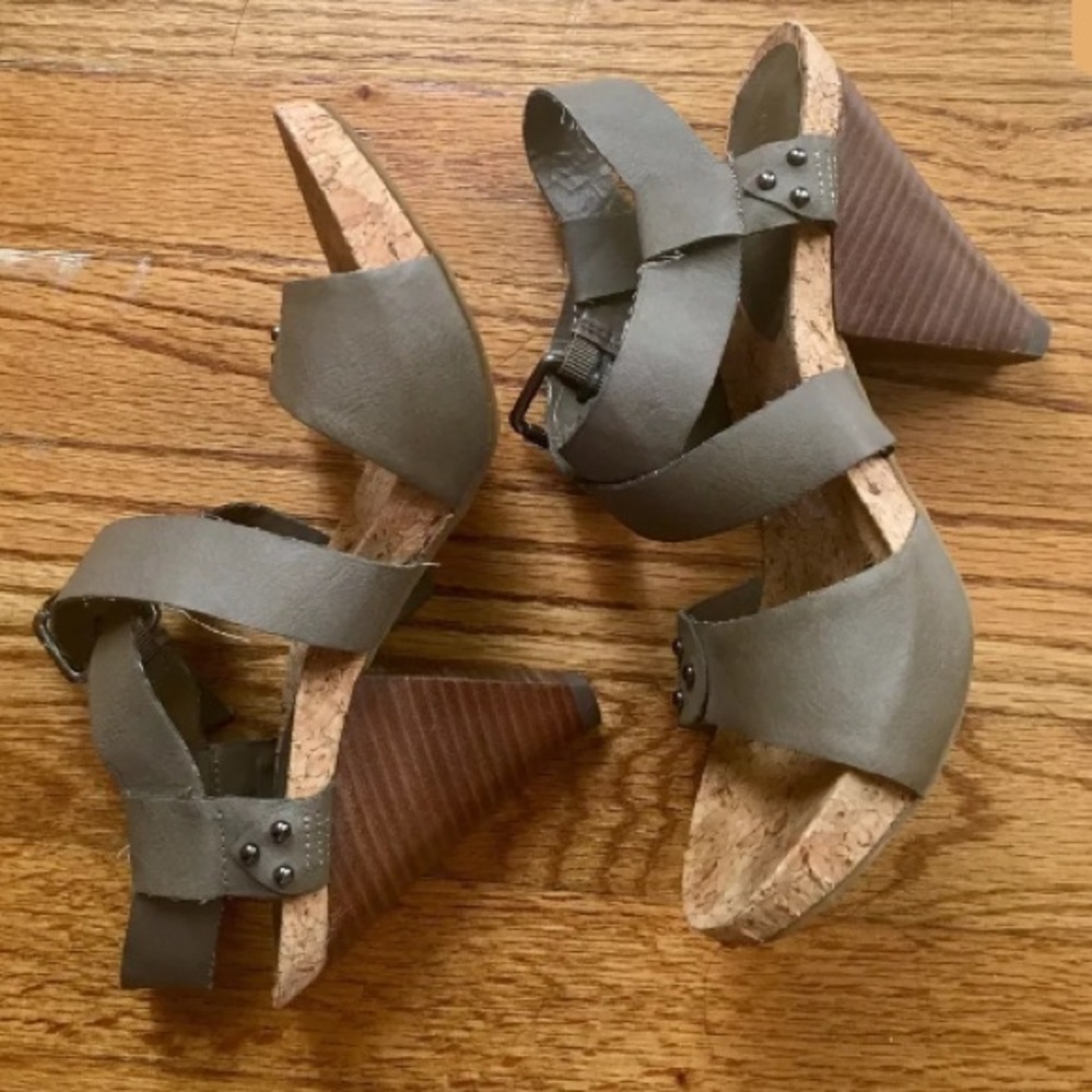 Nine West Olive Colored Strappy Cork Heels