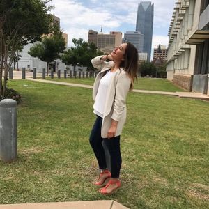 Meet your Posher, Ixayana