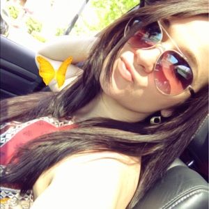 Meet your Posher, Brianna