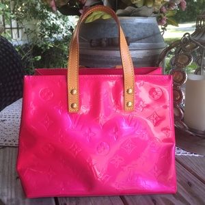 Louis Vuitton Reade PM Fuchsia authenticated