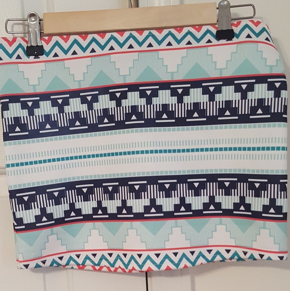 🆕️ Aztec Patterned Mini Skirt