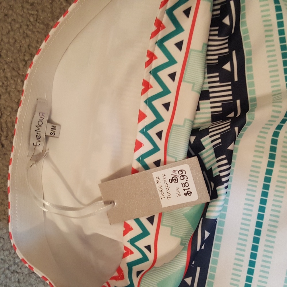 🆕️ Aztec Patterned Mini Skirt - Picture 2 of 2