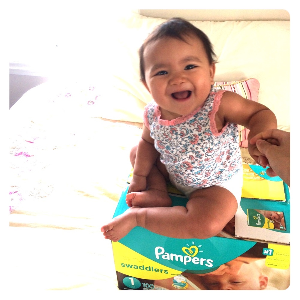 Pampers size 1 (8-14lbs) 100 count diapers!
