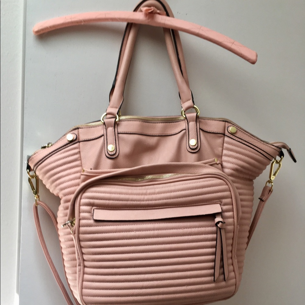 SOLD ⚫️Steve Madden Pink Leather Large IPad bag