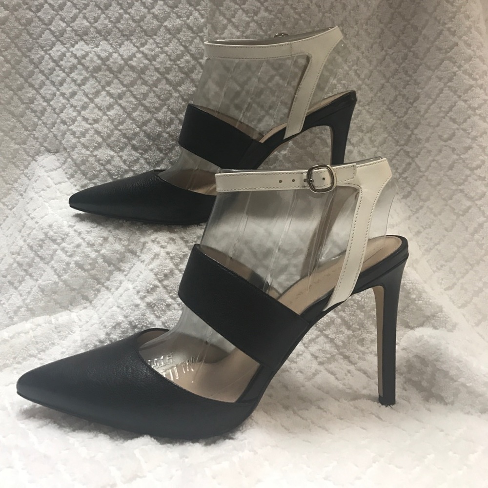 Banana Republic "Caitlyn" Heel.