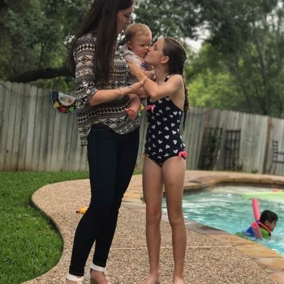 Meet your Posher, Kellie - Picture 1 of 1