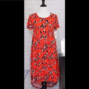 Small Lularoe Carly Dress, white black red floral
