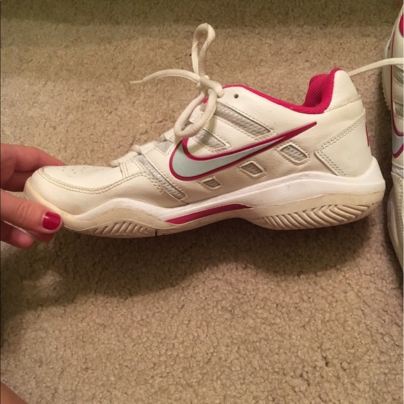 Nike Women's Serve Return Tennis Tennis Shoes - Picture 3 of 4
