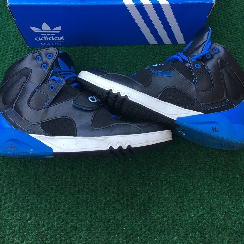 Adidas-RoundHouse Mid-piped