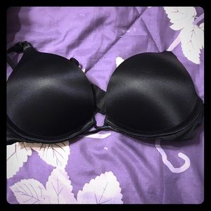 32AA VS bombshell bra
